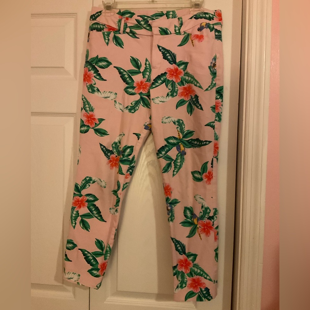 Womans Size 10 Old Navy Pixie Pink Pants With Flowers